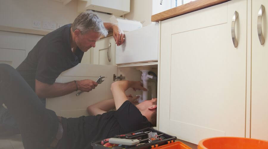 Professional burst pipe repair services in Woodlawn, IL